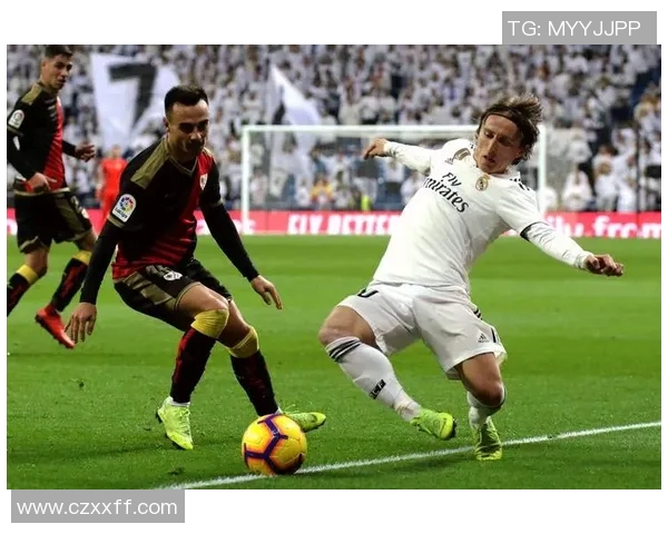 塞维利亚前锋荣膺西甲本轮最佳球员，表现出色助球队取胜