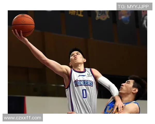 天津先行者外援凯文斯:备战新赛季,为球队争冠努力! 天津先行者外援凯文斯:备战新赛季,为球队争冠努力!